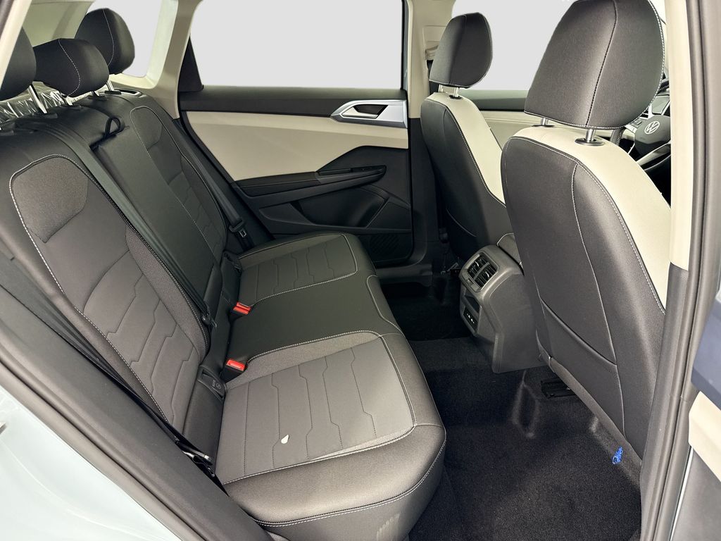 Thumbnail: 2026 Volkswagen Taos - 20