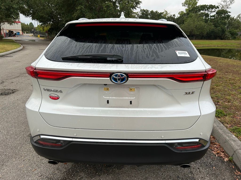 2024 Toyota Venza XLE 4