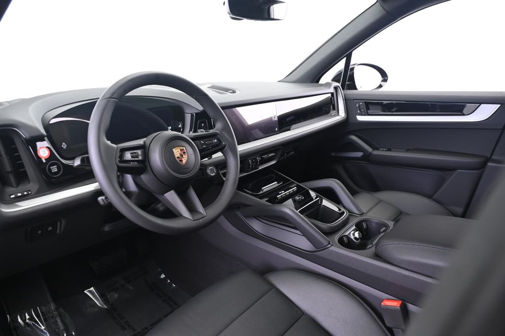 Thumbnail: 2025 Porsche Cayenne - 4