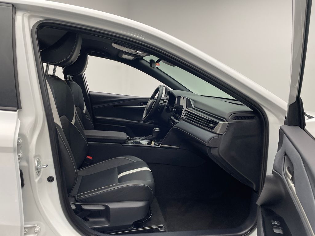 Thumbnail: 2025 Toyota Camry - 17