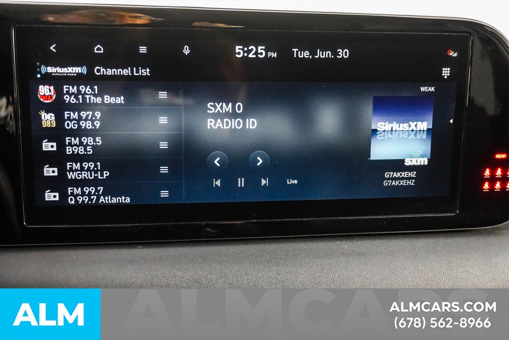 Used 2025 White Hyundai SE image 35