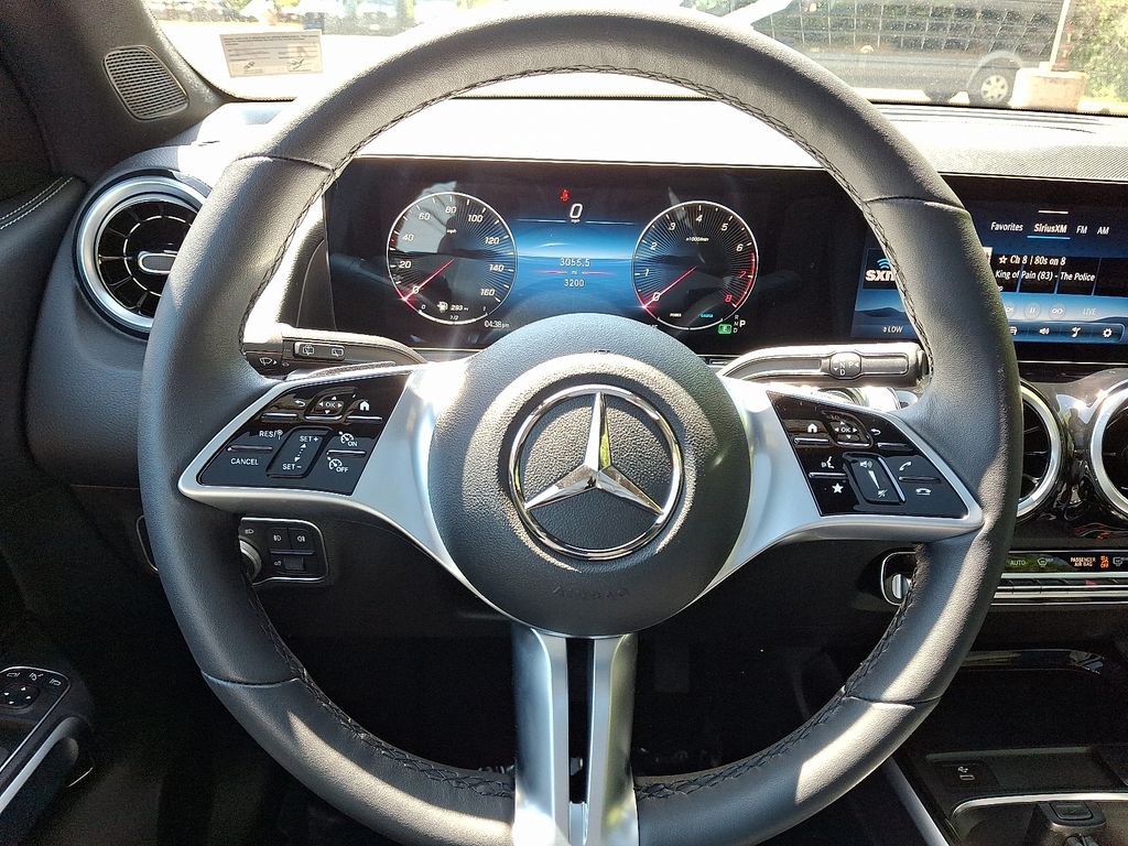 Thumbnail: 2026 Mercedes-Benz GLB - 19