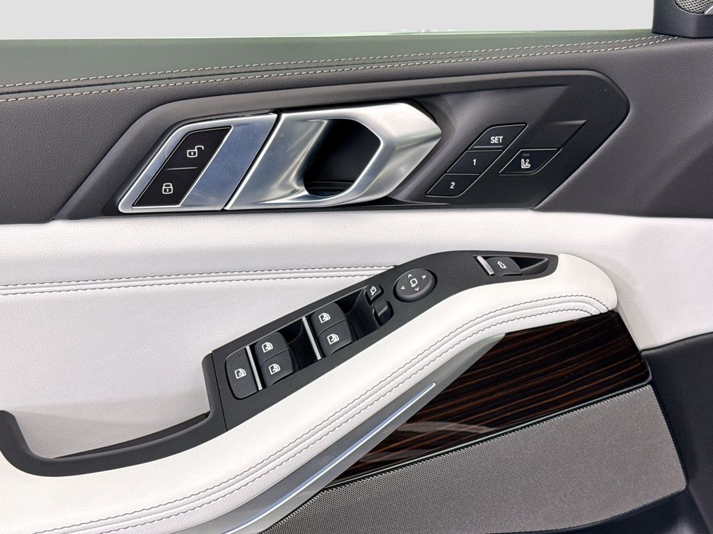 Thumbnail: 2026 BMW X5 - 22