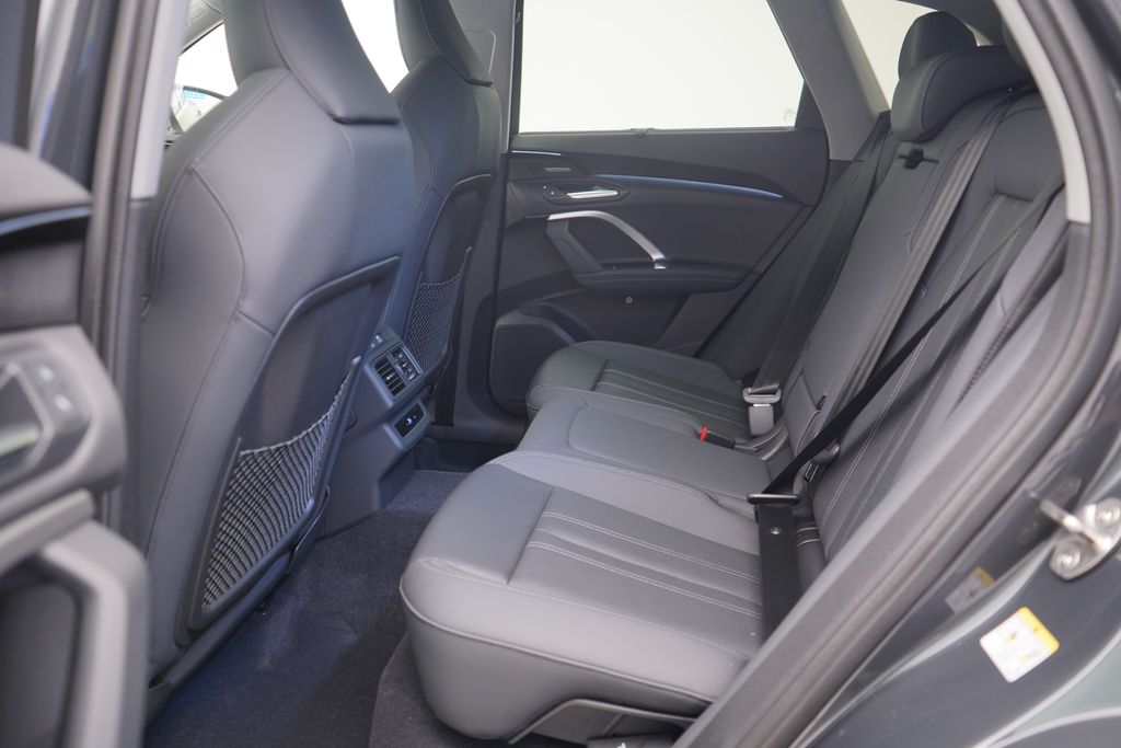 Thumbnail: 2025 Audi Q5 - 7