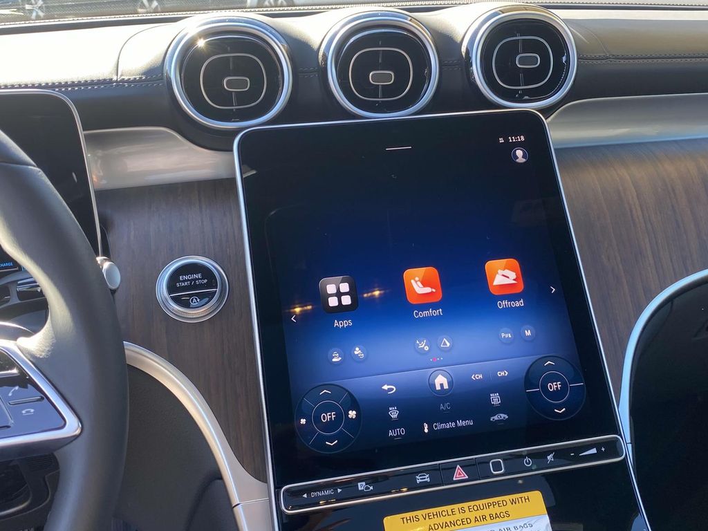 Thumbnail: 2025 Mercedes-Benz GLC - 22