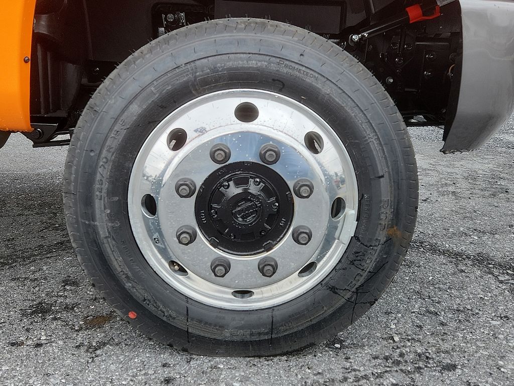 2023 Chevrolet Silverado 6500HD - 6