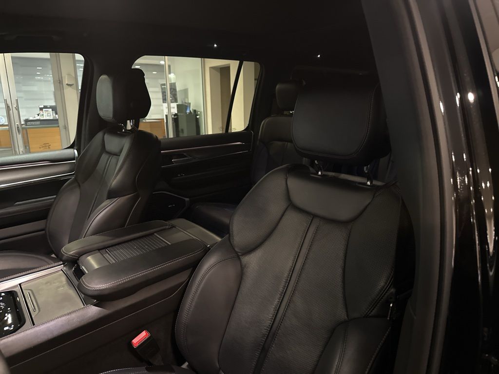 Used Car 2024 Jeep Wagoneer L  Series Ii For Sale Under $60,000 In Austin, Texas