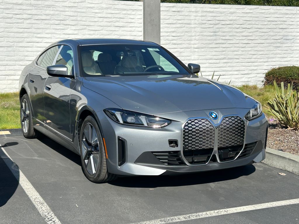 Thumbnail: 2025 BMW i4 - 2