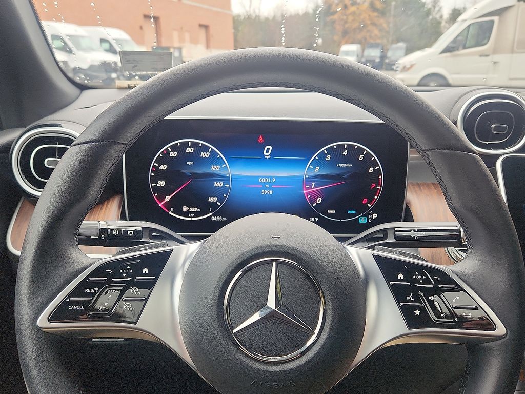 Thumbnail: 2025 Mercedes-Benz GLC - 19