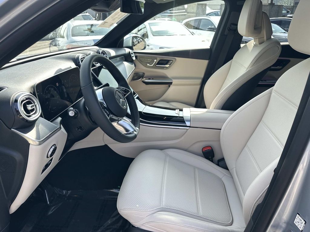 Thumbnail: 2026 Mercedes-Benz GLC - 15