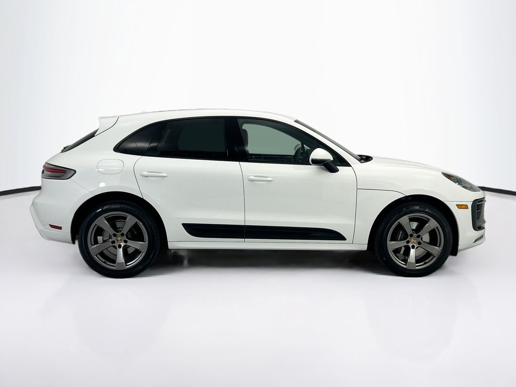 Thumbnail: 2023 Porsche Macan - 8