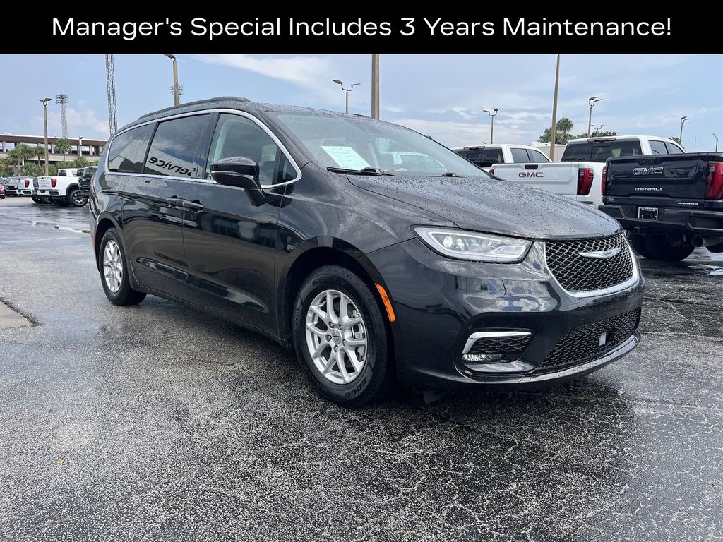 2022 Chrysler Pacifica Touring L 2