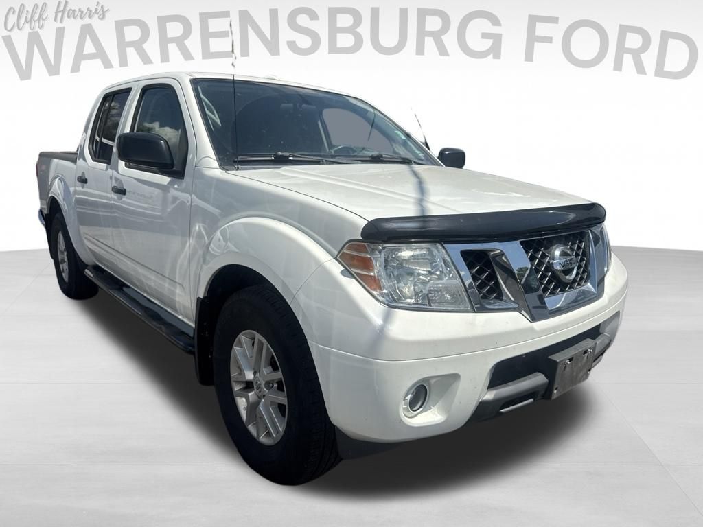 Glacier White 2018 Nissan Frontier Pickup Truck 4X2 5-Speed Automatic Overdrive