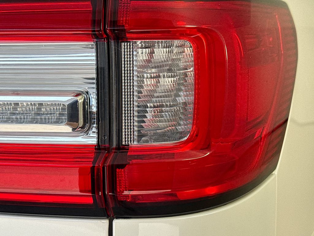 Used Car 2019 Lincoln Navigator L  Reserve For Sale Under $30,000 In Austin, Texas