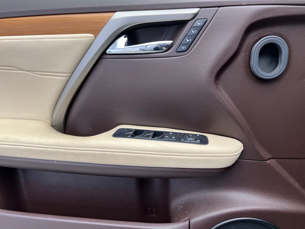 Thumbnail: 2017 Lexus RX - 20