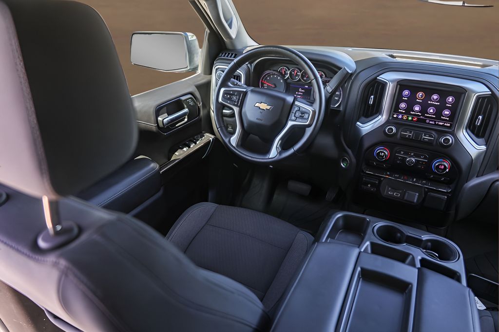 Used 2020 Silver Chevrolet LT image 26