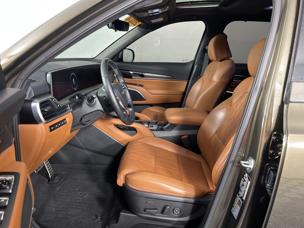 Thumbnail: 2024 Kia Telluride - 25