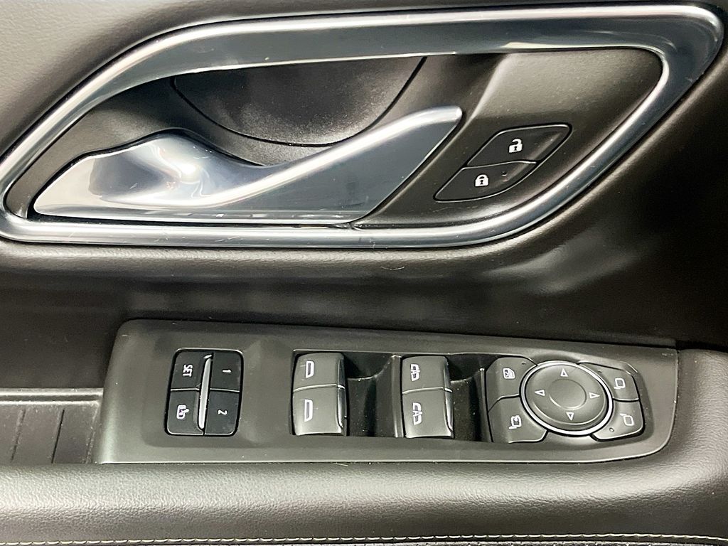 Used 2023 White Chevrolet Premier image 18