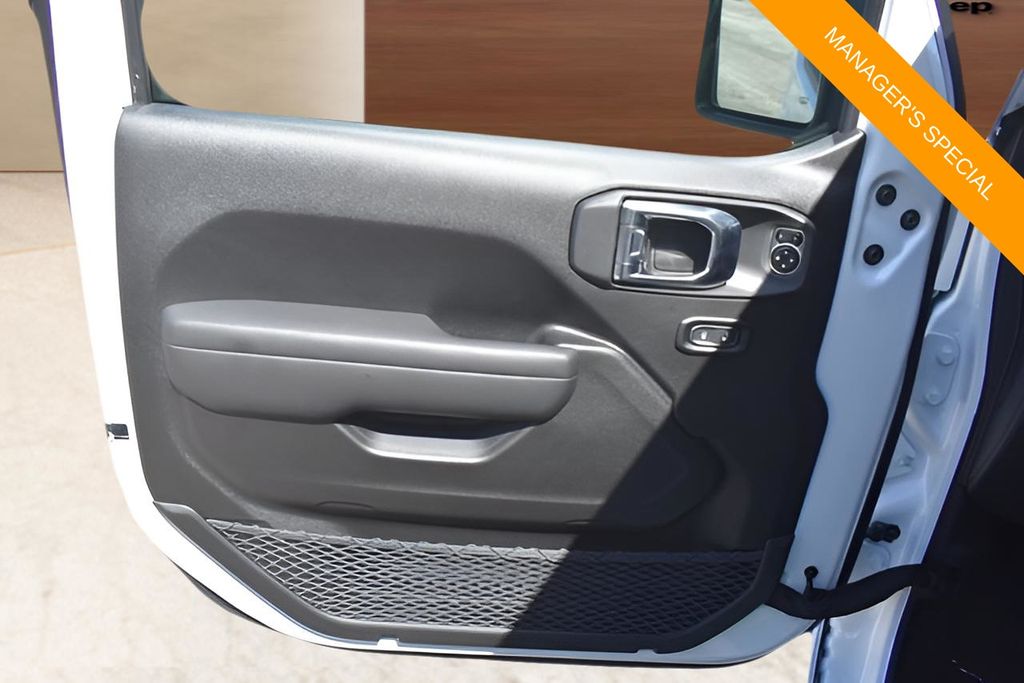 New Car 2025 Jeep Gladiator  Sport S For Sale Under $60,000 In Austin, Texas