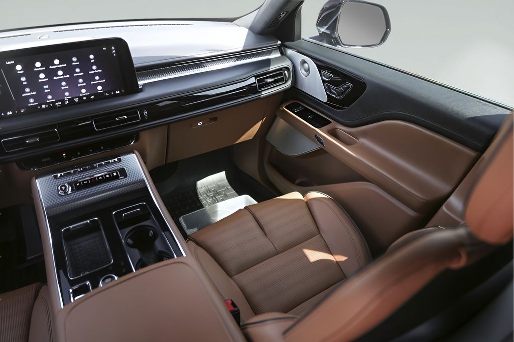 Used Car 2025 Lincoln Aviator  Black Label For Sale Under $80,000 In Austin, Texas