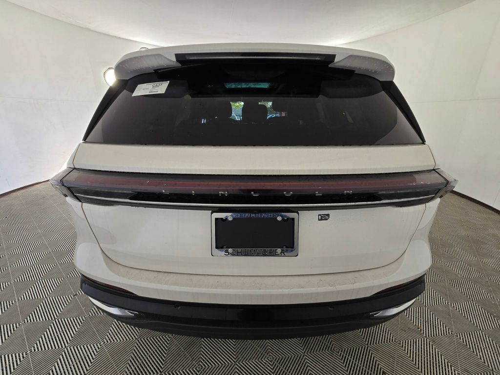 new 2026 Lincoln Nautilus car, priced at $61,670