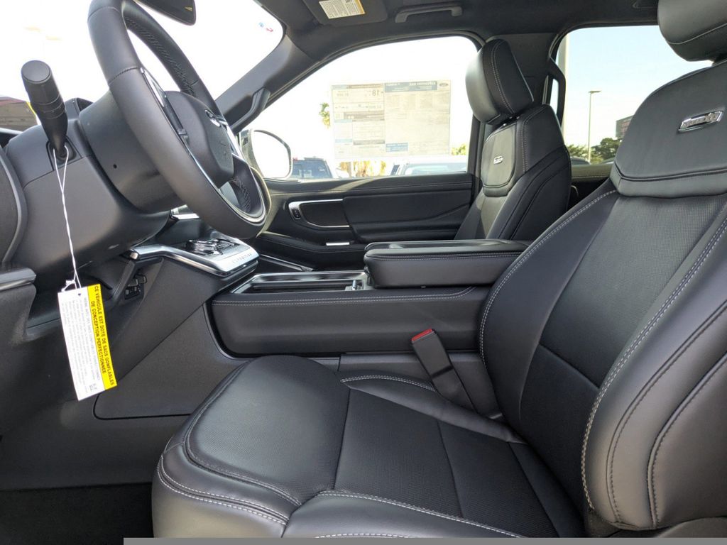 2025 Ford Expedition Platinum MAX