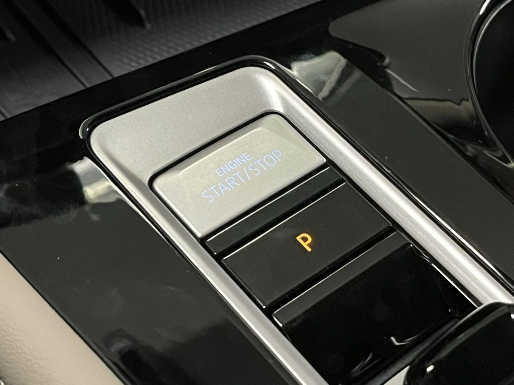 2026 Volkswagen Atlas SE w/Tech - Photo 17