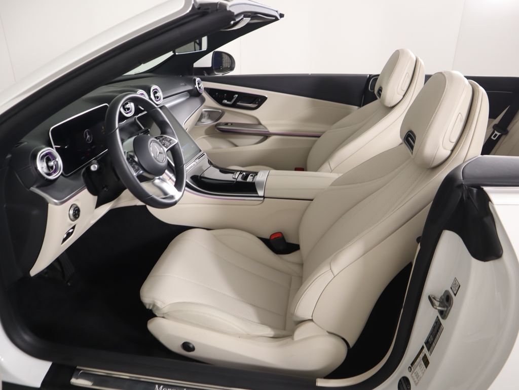 Thumbnail: 2025 Mercedes-Benz CLE - 27