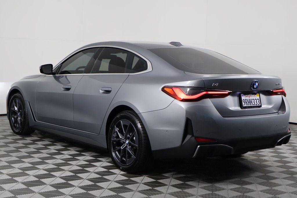 Thumbnail: 2025 BMW i4 - 6
