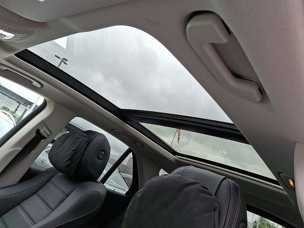 Thumbnail: 2025 Mercedes-Benz GLE - 10