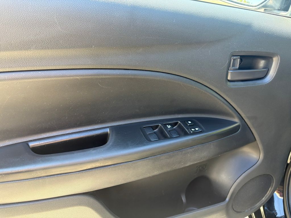 2021 Mitsubishi Mirage ES