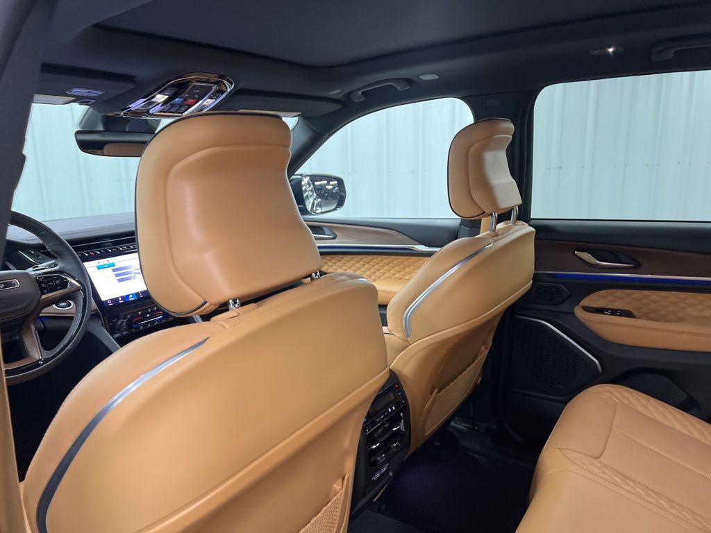 2024 Jeep Grand Cherokee Summit - 11
