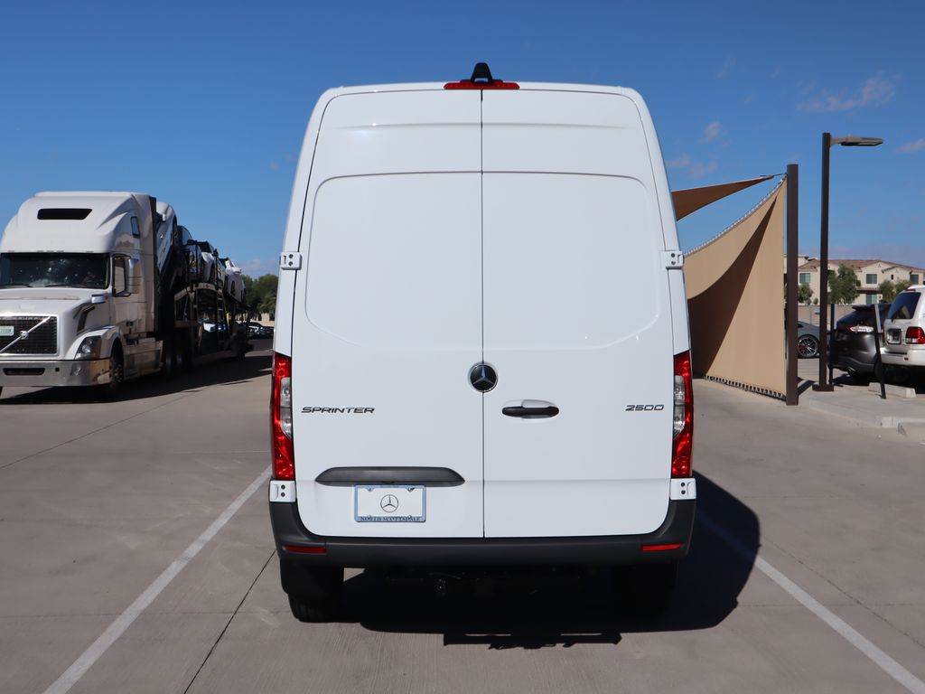 Thumbnail: 2025 Mercedes-Benz Sprinter - 6