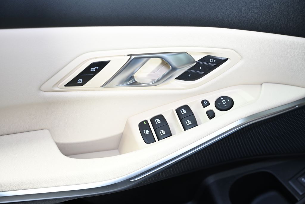 Thumbnail: 2026 BMW 3 Series - 22