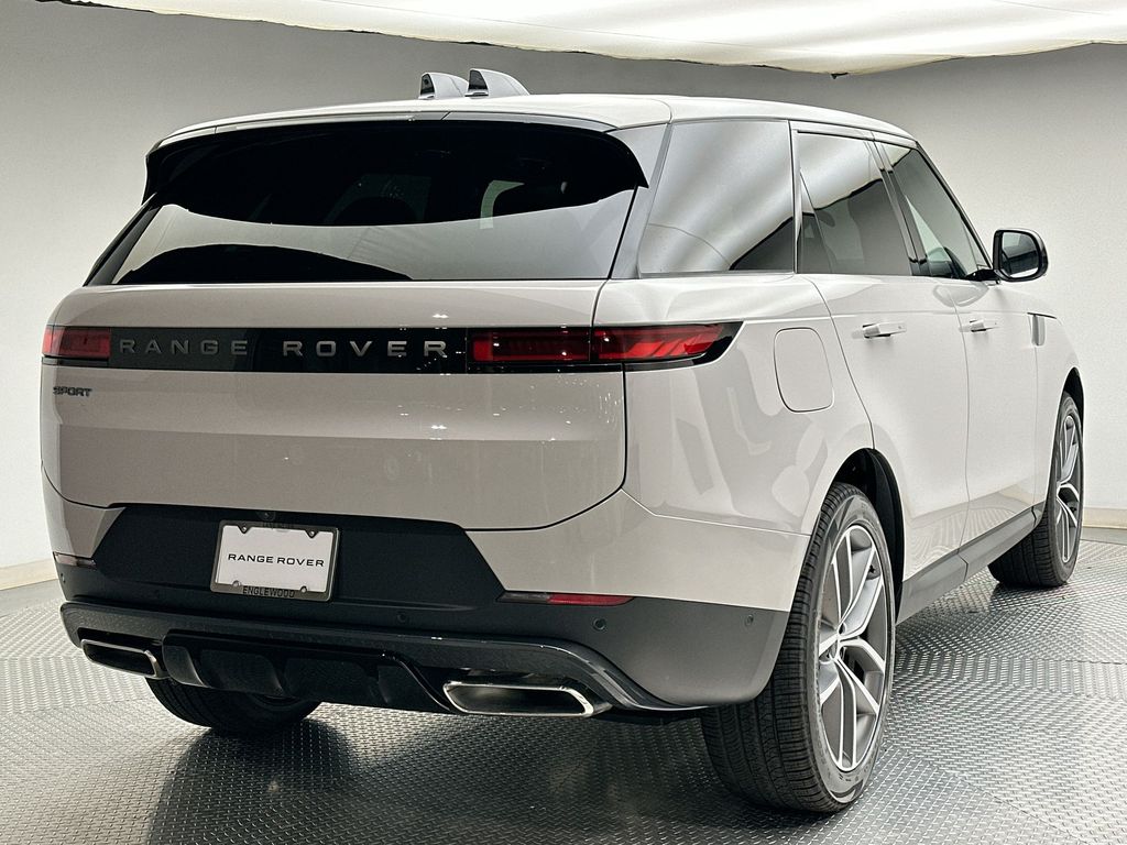 Thumbnail: 2027 Land Rover Range Rover Sport - 3