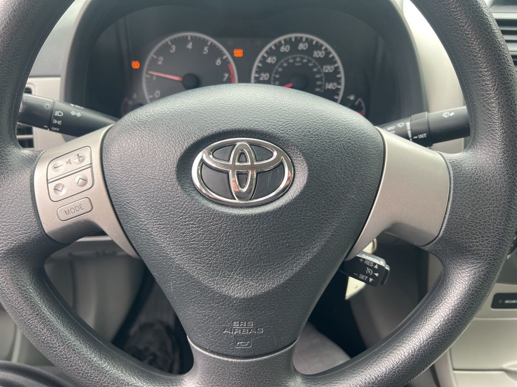 2013 Toyota Corolla L photo