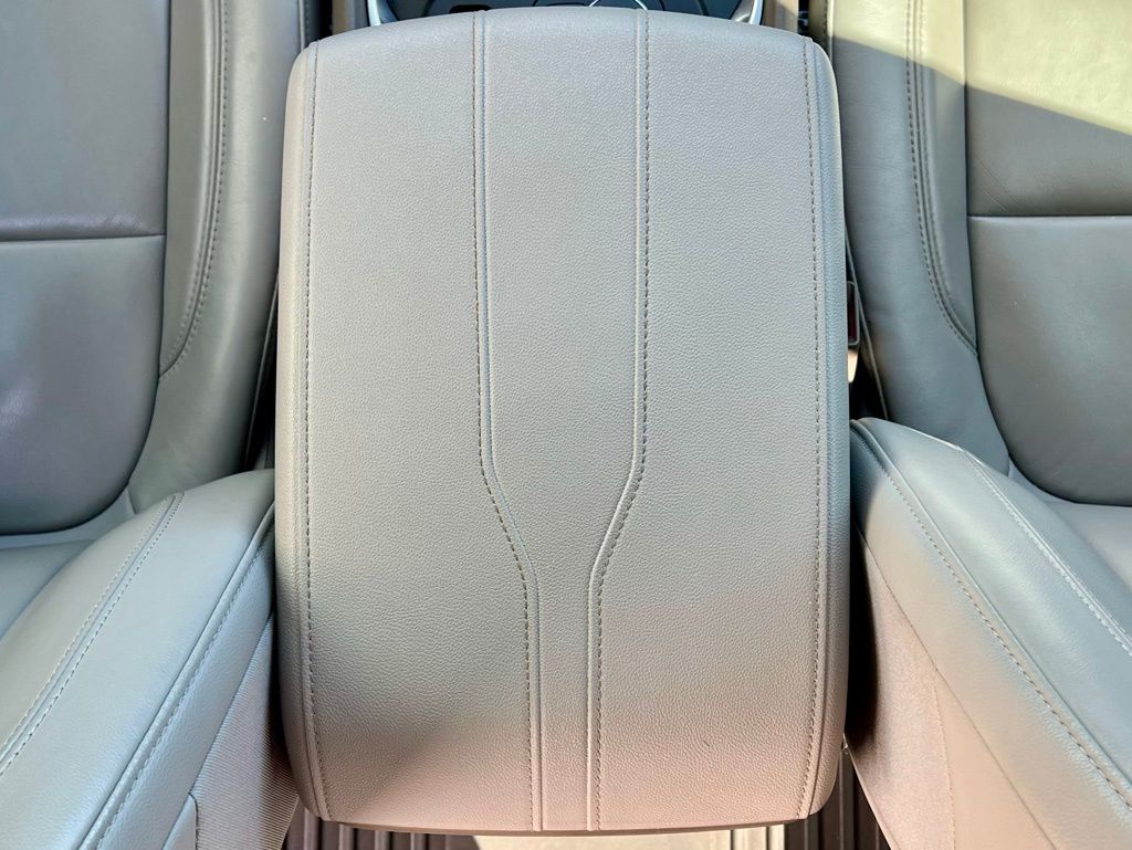 2021 Chevrolet Traverse LT Leather photo