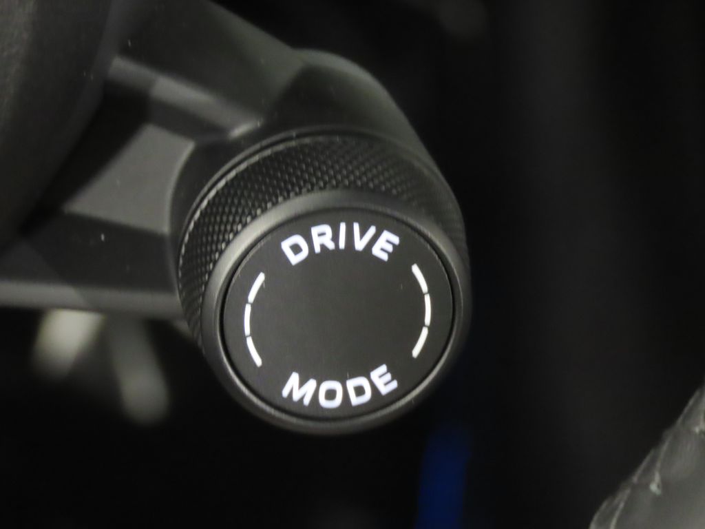 Thumbnail: 2025 Porsche Macan - 22