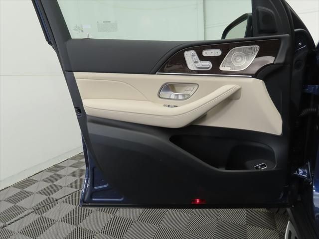 Thumbnail: 2026 Mercedes-Benz GLE - 24