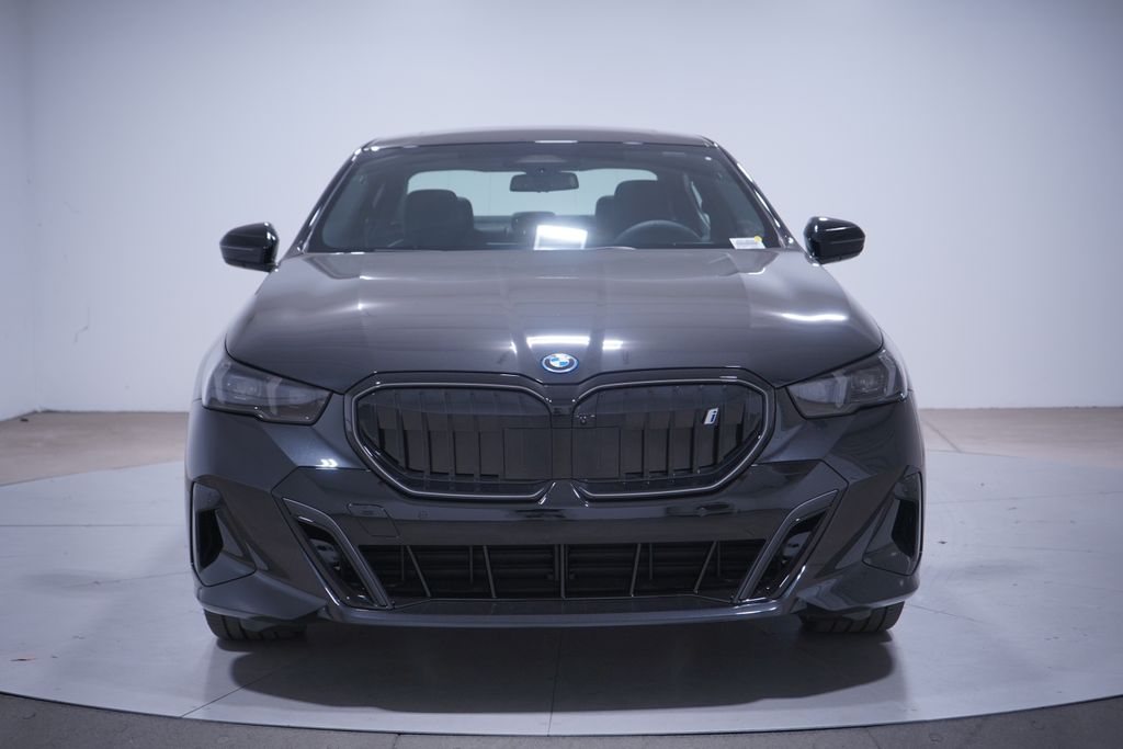 Thumbnail: 2026 BMW i5 - 4