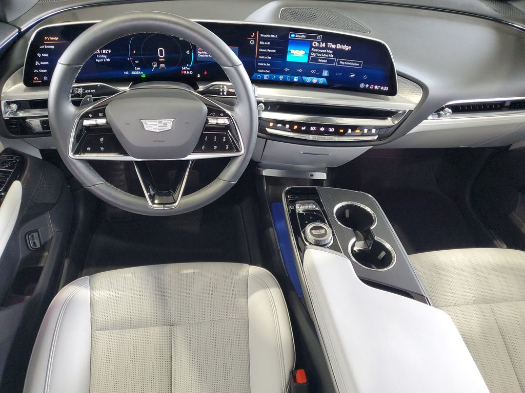 2024 Cadillac LYRIQ Luxury 1 - Photo 12