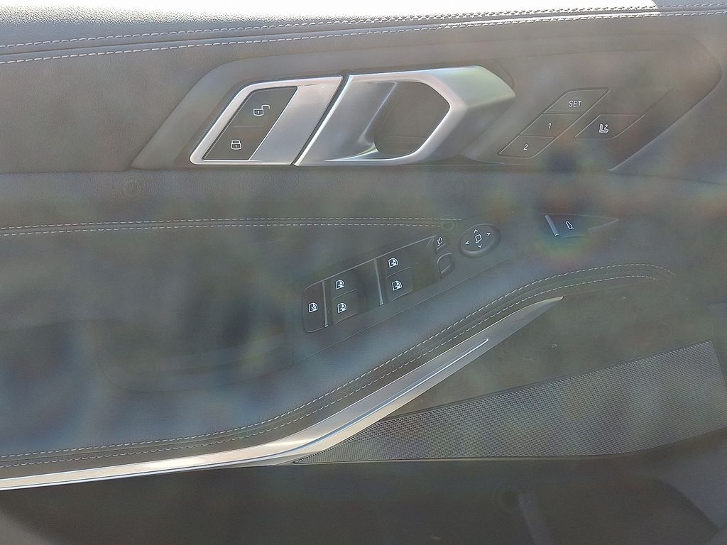 Thumbnail: 2025 BMW X5 - 12