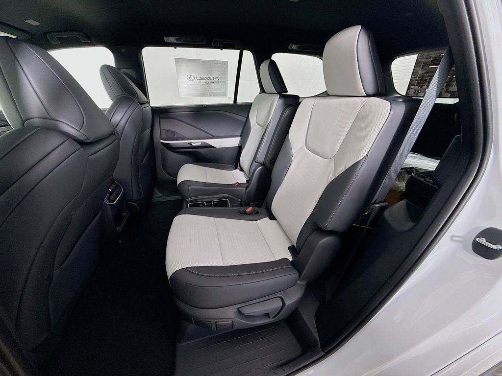 Thumbnail: 2026 Lexus TX - 17