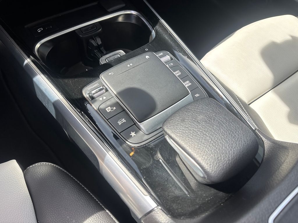 Used Car 2021 Mercedes-benz Glb  Glb 250 For Sale Under $25,000 In Austin, Texas