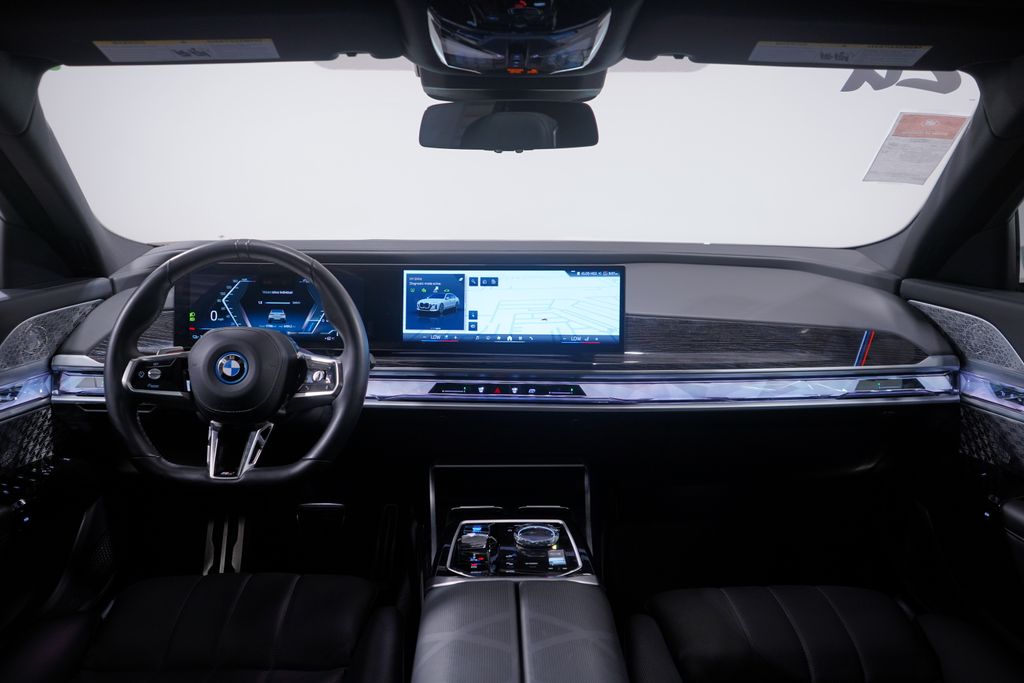 2024 BMW i7 eDrive50 10
