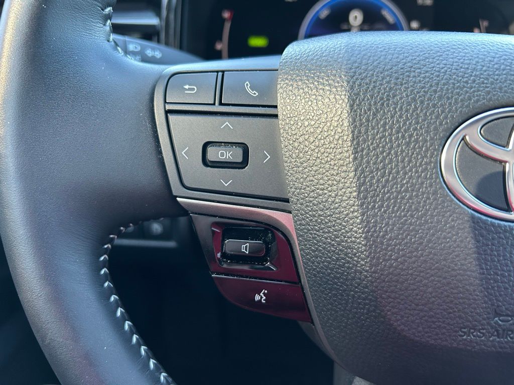 Thumbnail: 2025 Toyota Camry - 20