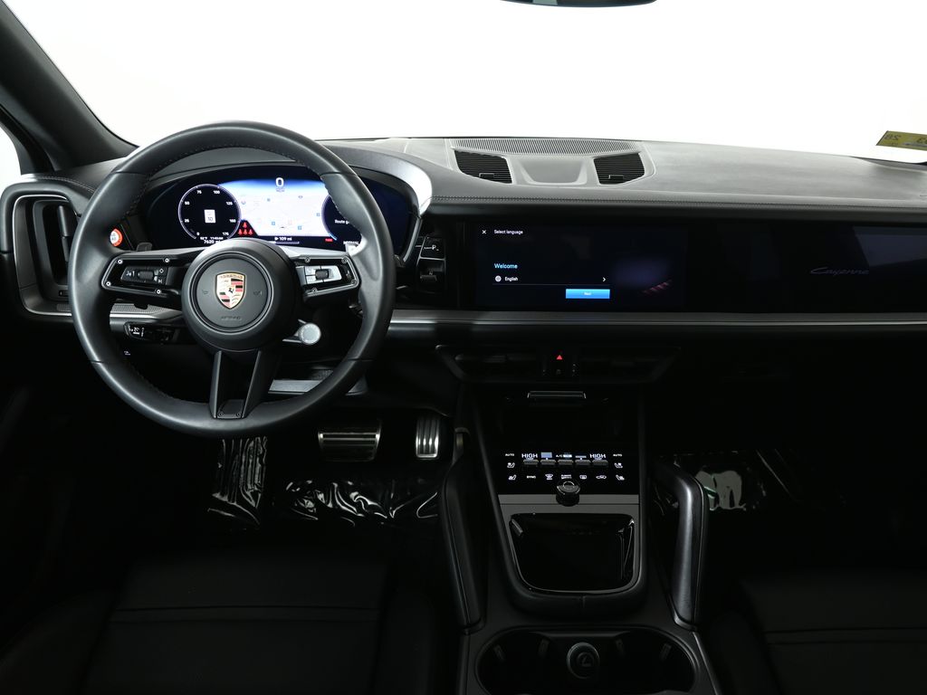 Thumbnail: 2025 Porsche Cayenne - 16