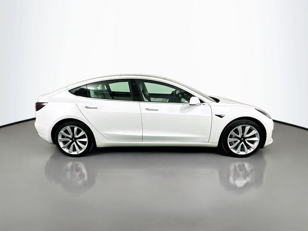 2020 Tesla Model 3 Standard Range 4