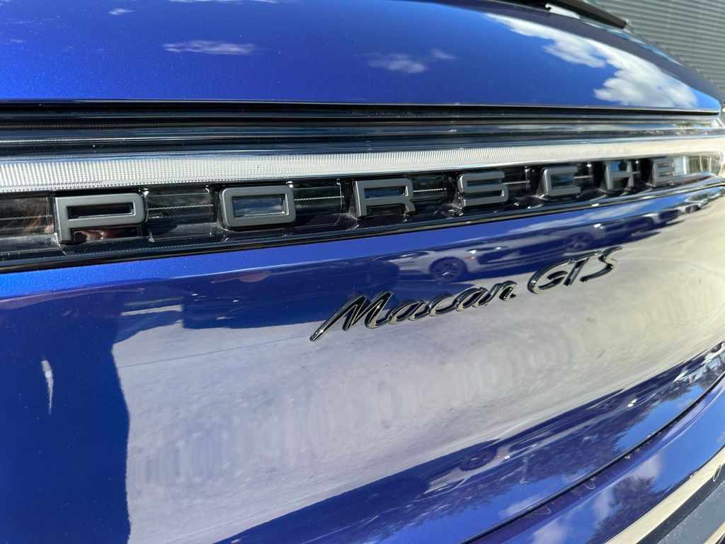 Thumbnail: 2025 Porsche Macan - 14