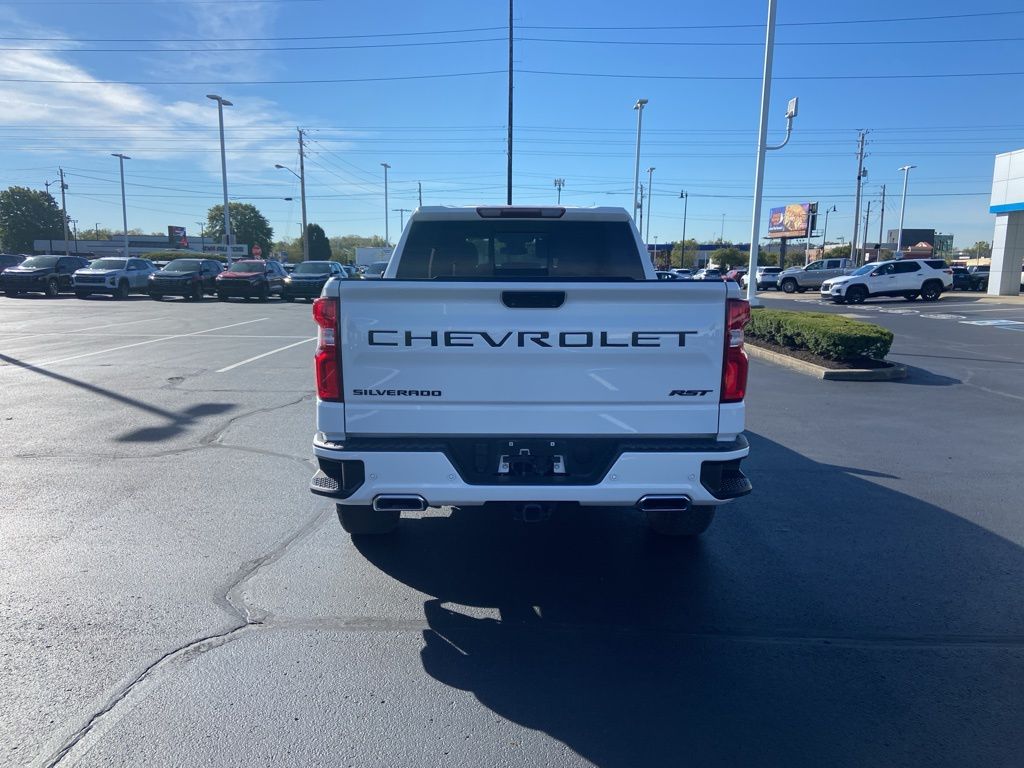 Thumbnail: 2022 Chevrolet Silverado 1500 - 4